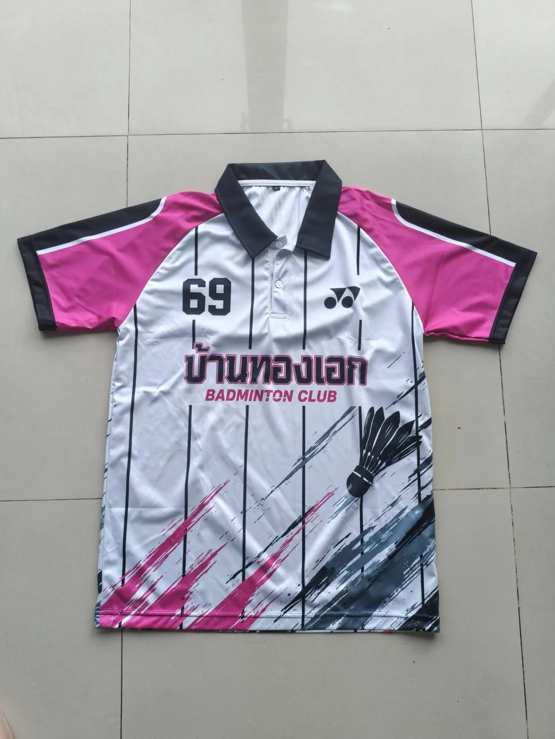 เสื้อทีมแบดมินตันที่ผลิตจริง